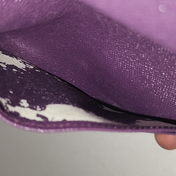 Louis Vuitton Yellow Epi Leather Kiss Lock Bifold Wallet - Picture 14 of 14